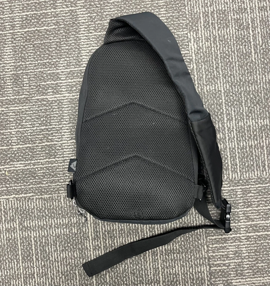 Ozark Trail Black Cross Body Shoulder Bag Adjustable Strap Zipper Pockets - Image 4 of 4