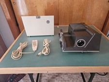 Vintage Sawyer Crestline 500 Slide Projector with extra bulb