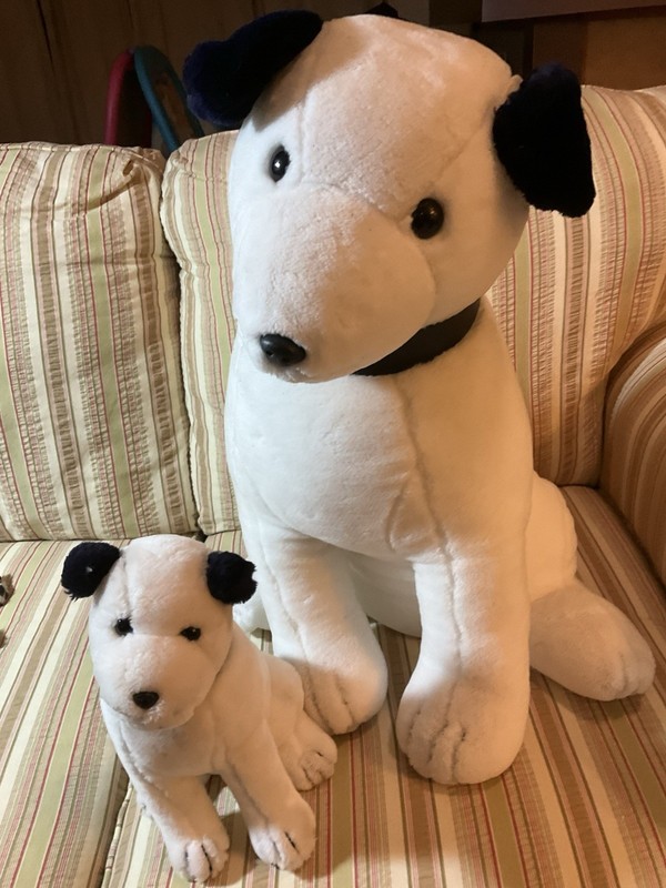 RCA Dogs With Dog House, Rare And Collectable, New, Super Cute, 2 Dogs