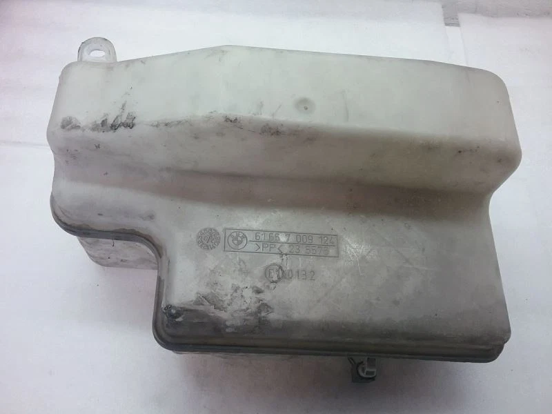 Overflow Coolant Reservoir Bottle Tank NO CAP 2002 BMW 745i 5-2-3P Foto 3 de 4
