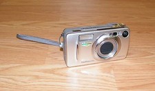  FOR PARTS Genuine Kodak Easy Share LS443 4.0 mp Silver Digital Camera Only