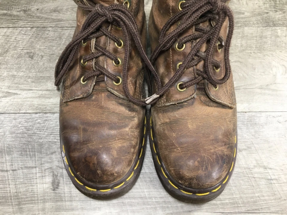 Botas Dr. Docs Martens Doc 1460 Inglaterra con cordones punta suave para hombre Reino Unido 8 EE. UU. 9 de colección Foto 4 de 4