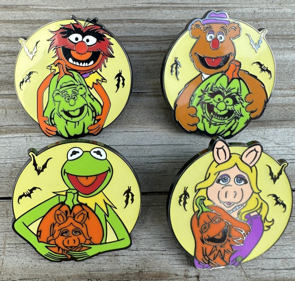 Disney Muppets Halloween Pin Set of 4PC Kermit Miss Piggy Fozzie Animal