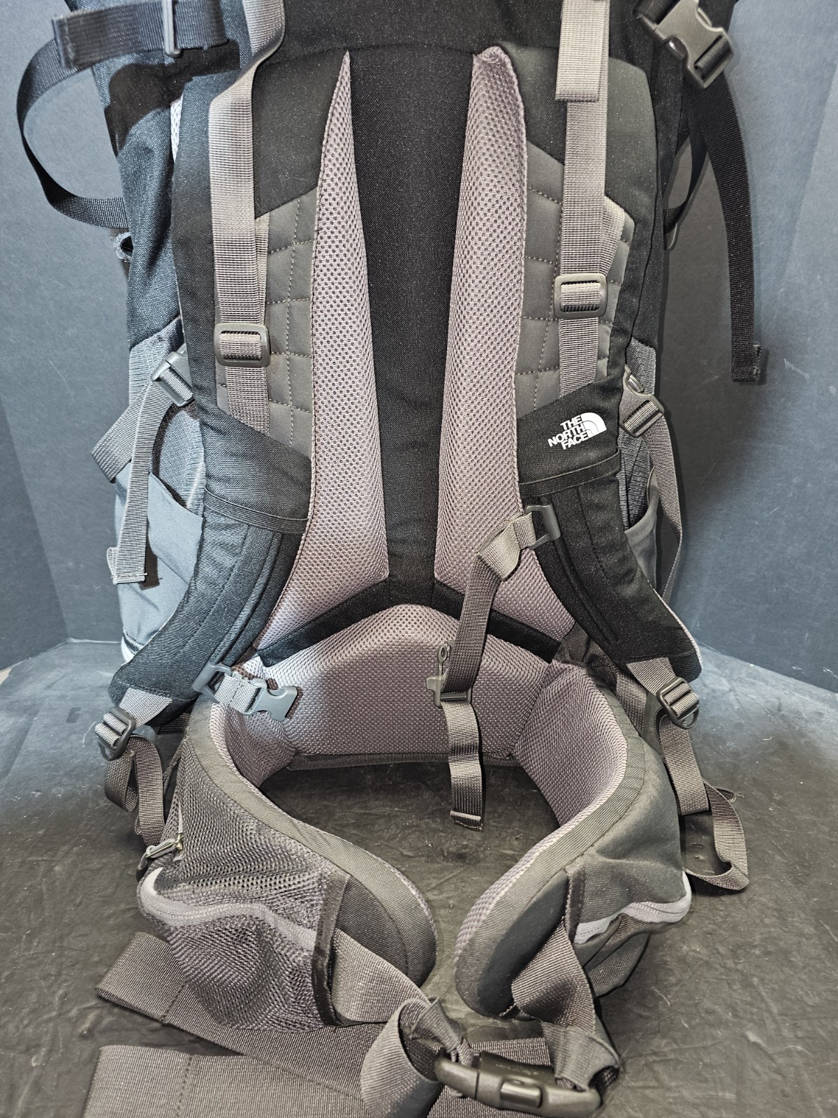 North Face Terra 50 Gray 50L Hiking Backpack External Pockets Hip Belt Support! thumbnail 8