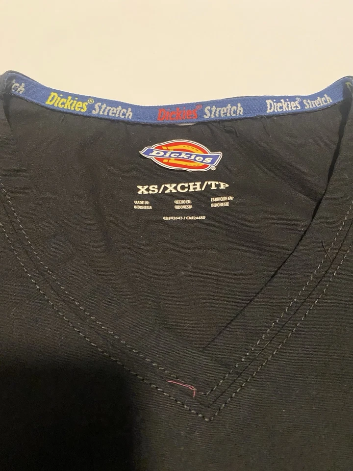 Paquete de 5 tops exfoliantes (XS/S) y 3 pantalones exfoliantes (XS/S) - usados Foto 4 de 4