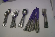 Lot of 33 Oneida Stainless Wm A Rogers Deluxe Ltd Forks, spoons, knifes, 6"-9"