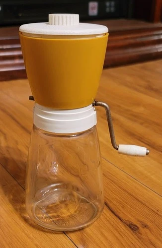 Vintage Federal Housewares Nut Chopper Grinder with Lid-Chicago Illinois. 7"X 3"