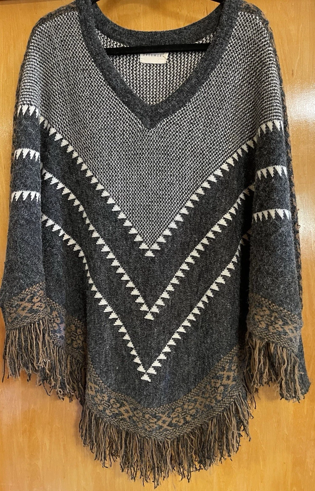 DREAMERS Poncho Women’s M/L Knit Sweater Boho Aztec Fringe V-Neck, Never Worn!