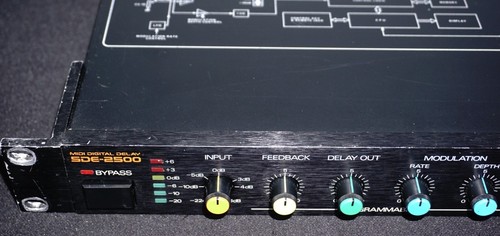 Roland MIDI Digital Delay SDE-2500 1U Rack Effects FX -100V - Picture 12 of 22