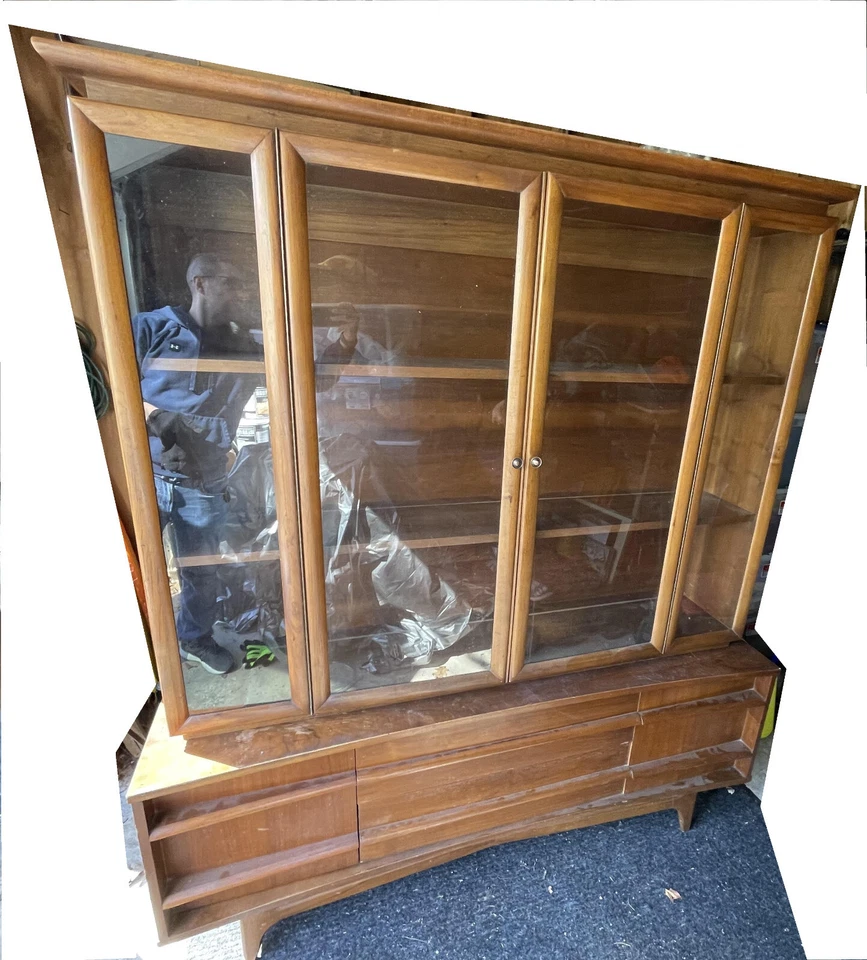 Gabinete de China de dos piezas Young Manufacturing - Vintage/mediados de siglo Foto 4 de 4