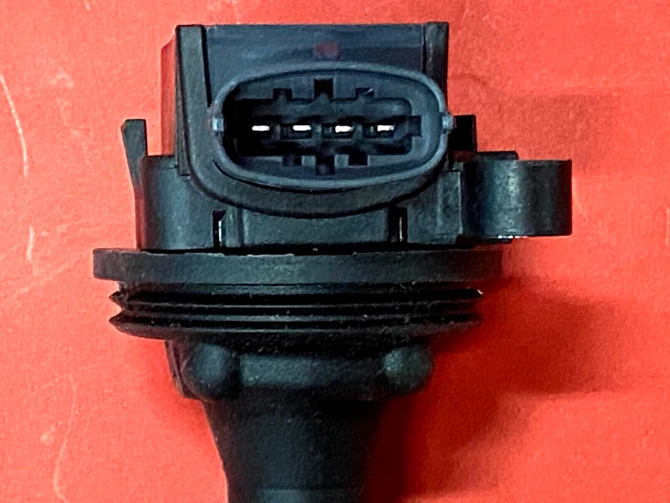 Bobina de encendido UF-517 para Volvo S60. S60 Cross Country. XC60. XC70. V60 Foto 4 de 4