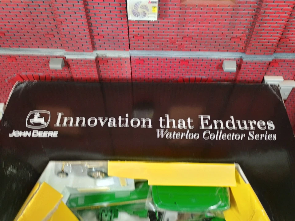 2005 John Deere Waterloo Collector 1/43 Gold 4010 1/16 8530 Tractor Ertl Britain - Image 2 of 4