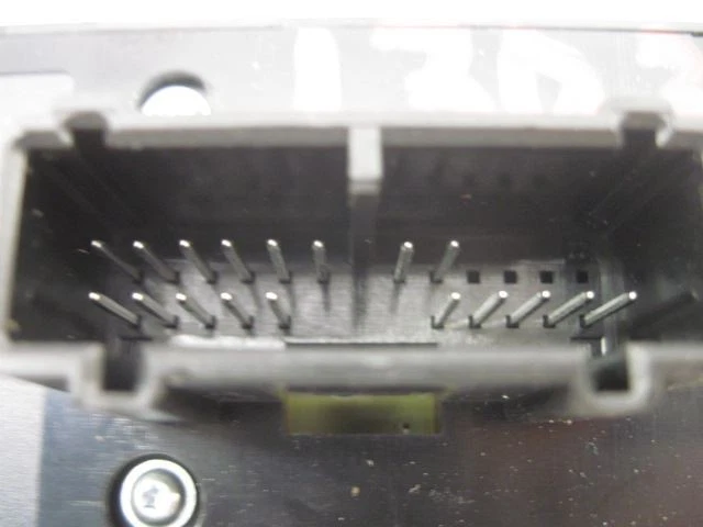 INTERRUPTOR VENTANA MAESTRO CONDUCTOR VOLVO S40 V50 2004 04 2005 05 2006 06 658942 Foto 4 de 4