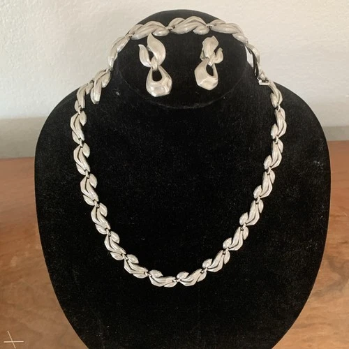 Vintage Trifari 3 Piece Silver tone Jewelry, Necklace Bracelet Clip on Earrings
