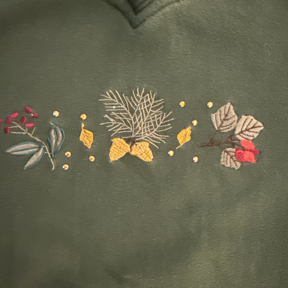 Chico's Women's Sweatshirt Xmas Holiday Size 2X Long Sleeve Green embroidered - Image 4 of 4