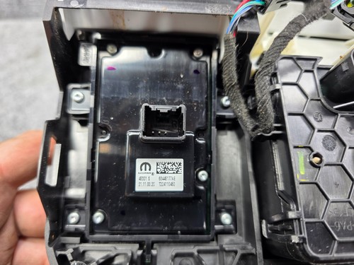 2022-2023 JEEP GRAND / WAGONEER OEM AUTOMATIC CENTER CONSOLE DIAL GEAR SHIFTER - Picture 16 of 17