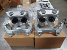 (2) Ford Mustang SVT Cobra Bullitt Front Calipers 13" Disc Brakes W Brackets