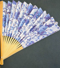 Very Nice Wooden Asian Folding Fan