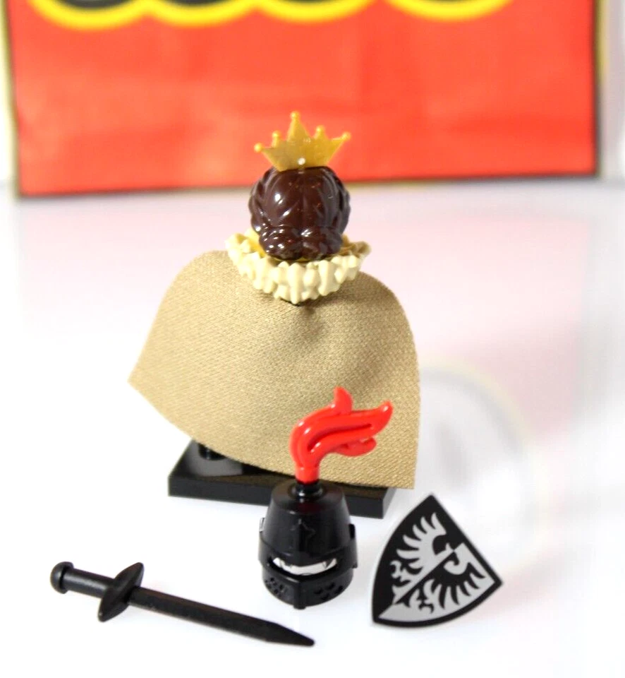 LEGO Medieval Black Knight Falcon fur cape Queen Figure black rare sword shield - Image 2 of 2