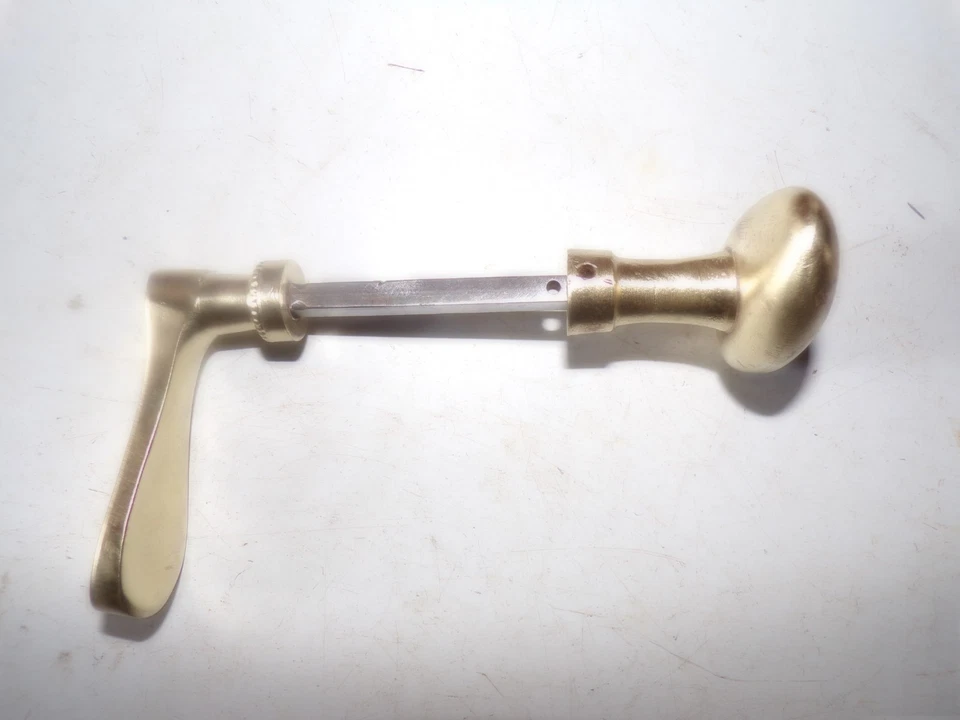 Poignées de porte anciennes en laiton - Photo 1/1