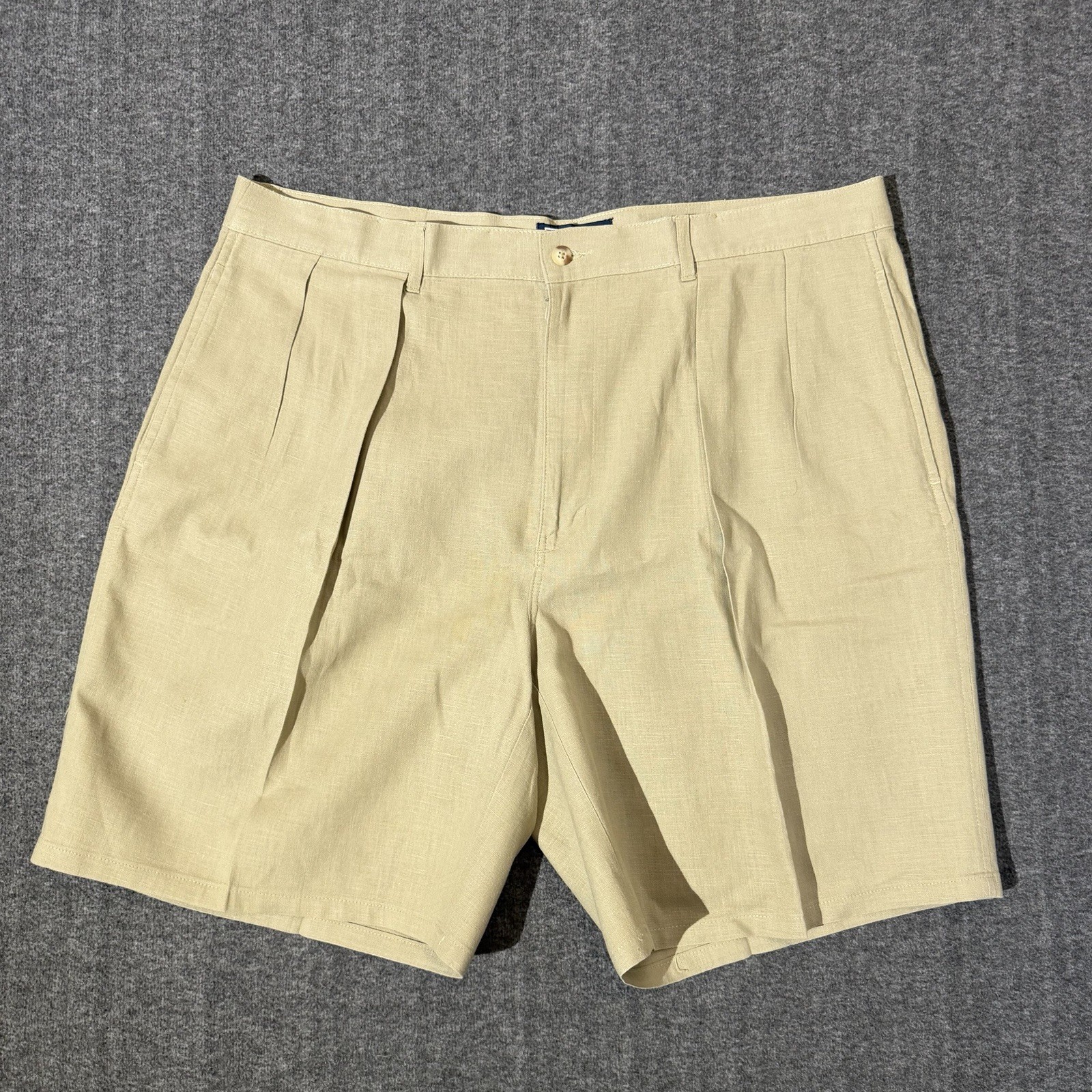 Vintage 90’s Polo Ralph Lauren Beige Linen/Cotton Pleated Shorts Sz 40