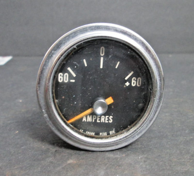 Vintage AC Spark Plug Div. Volt Meter 2'' D1