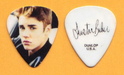 Justin Bieber Signature Photo Guitar Pick #2 - 2012 Believe Tour - Picture 1 of 1