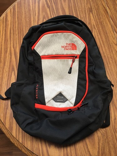 The North Face Pivoter Backpack Black 