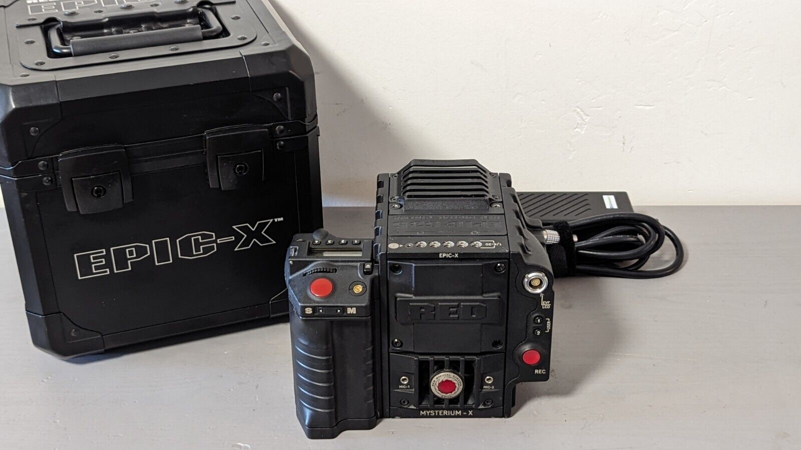 RED EPIC-X MYSTERIUM-X 4K DSMC Brain (1735 Hrs) w/ DC Power Supply & Case