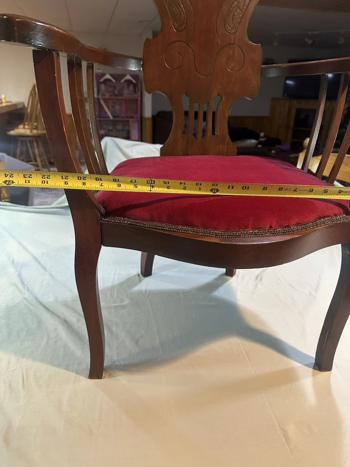 Queen Anne Style Arm Chair. It’s Solid And Has A Beautiful Design - Image 4 of 4