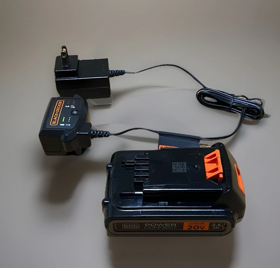 Black & Decker LSTE523 20V MAX 12" Cordless String Trimmer/Edger Kit - Image 2 of 4