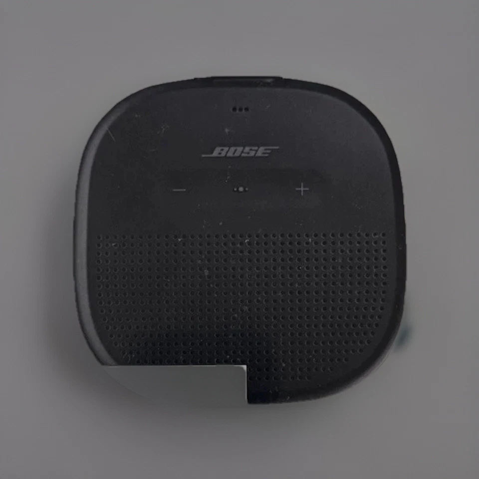 Bose SoundLink Micro Tragbares Lautsprechersystem - Schwarz (783342-0100) - Bild 2 von 4