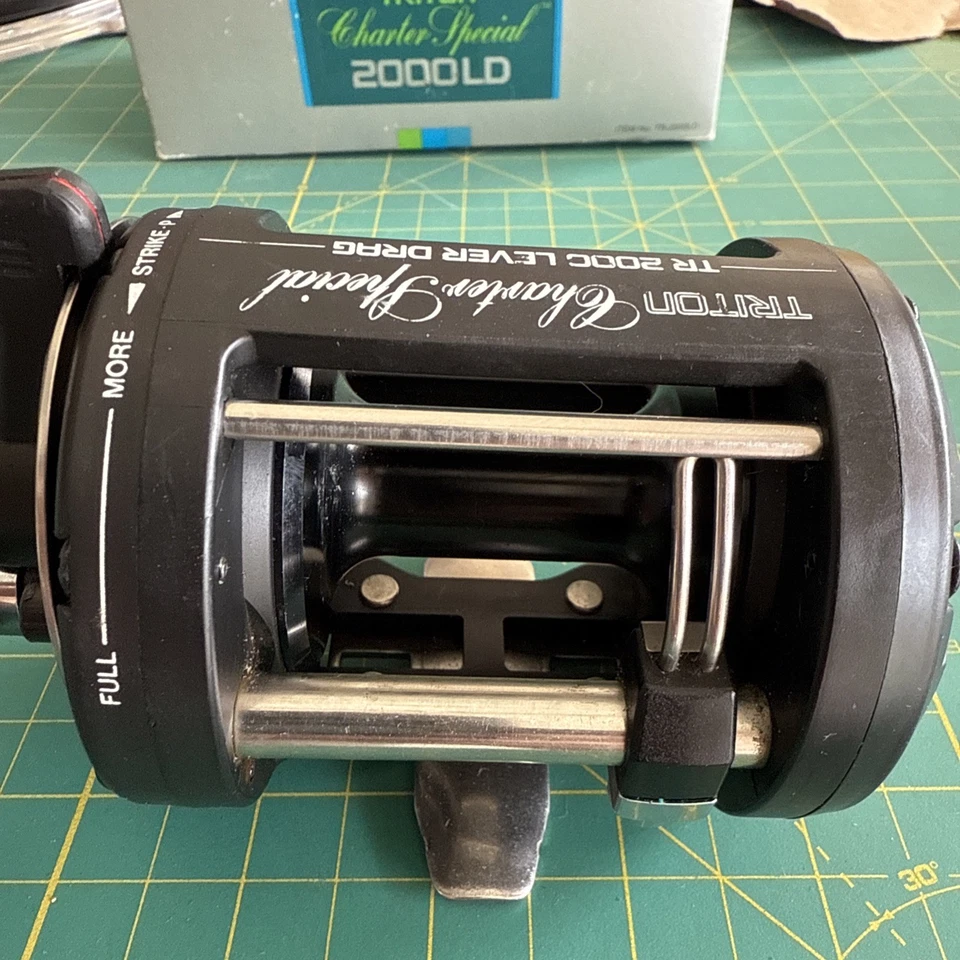 CARRETE DE PESCA SHIMANO TRITON CHARTER SPECIAL TR 2000 PALANCA-NIVEL DE ARRASTRE-VIENTO ¡L@K! Foto 3 de 4