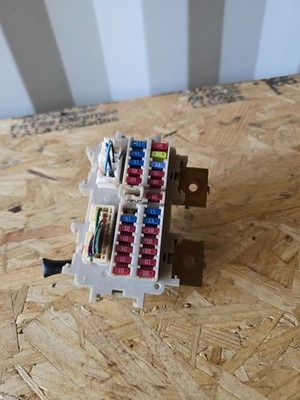 2005 Nissan Armada Interior Fuse Box Junction Relay Block 24350ZH00A OEM