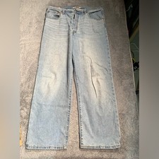 Levi's premium ribcage straight ankle jeans 32