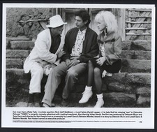 Vibes ’87 PETER FALK JEFF GOLDBLUM CYNDI LAUPER SEATED RARE