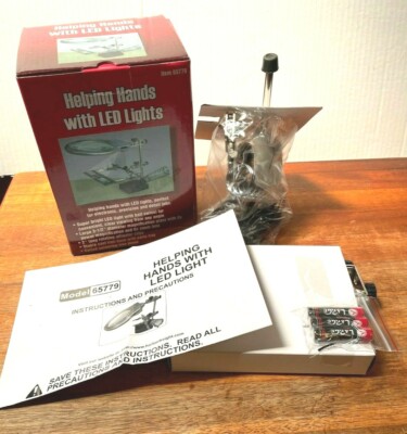 Jumbo Helping Hands/Magnifying Glass/LED Lights/small project 