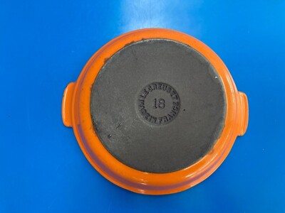 Plat Rond Le Creuset en Fonte ø 22 cm Orange Volcanic