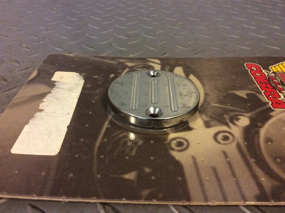 Cubierta de depósito acanalada Cobra Kawasaki Vulcan 800 1500 VN800 VN1500 05-1431 Foto 4 de 4