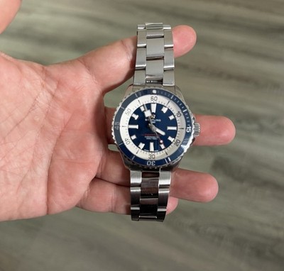 Breitling Superocean A17375 - 42 mm Fullset mit Stahlband