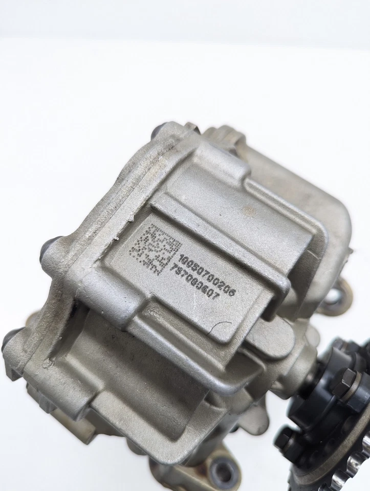 2011-2016 BMW 550I XDRIVE - Engine OIL PUMP 7612772 - Image 2 of 4