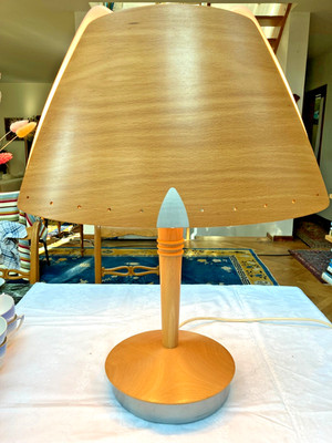 1 funktionierendeTischlampe von Luceplan /Lucide in gutem Zustand