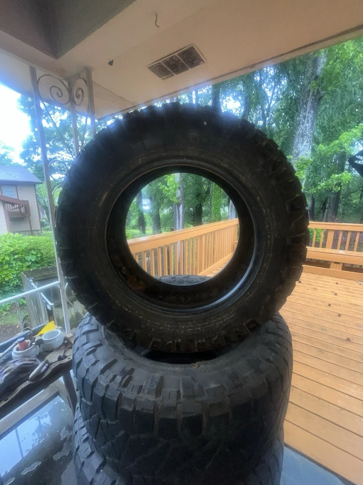 Juego de 4 neumáticos de camión Foto 3 de 4