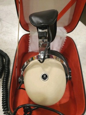 Pioneer Se-50 2-way Vintage Stereo Headphones With Case 1970s for
