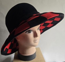 AMAZING VINTAGE FELT WOMAN HAT WITH BOW