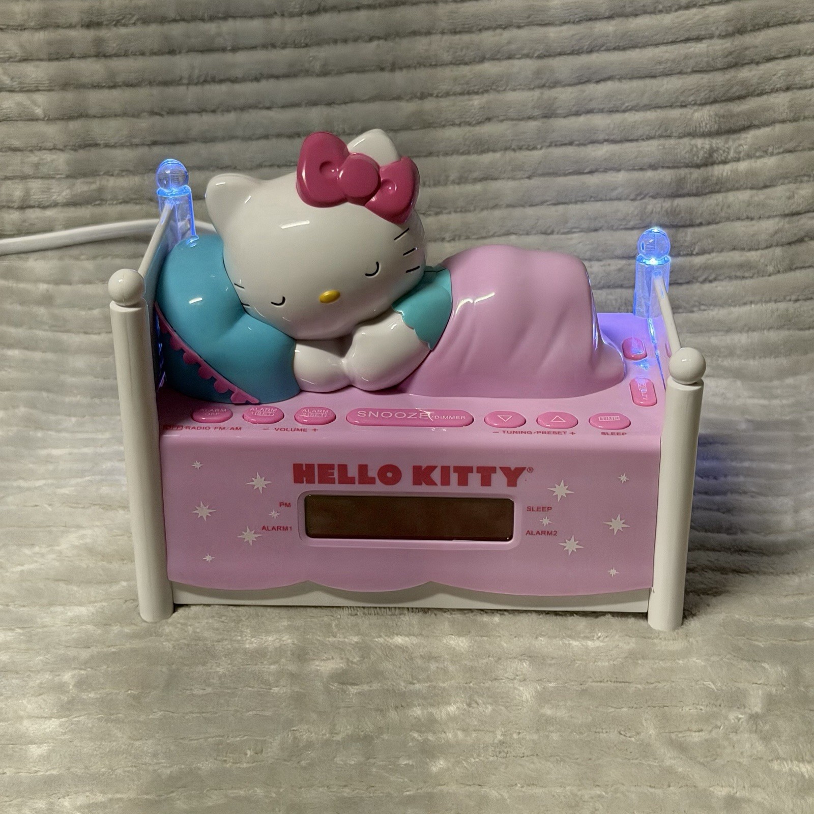Hello Kitty KT2052P Sleeping Kitty Alarm Clock Radio AM/FM Pink Tested Works