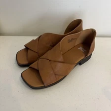 Frye and Co Shoes Womens Size 8.5M Brown Tulia Sandals Slip On Flats Comfort