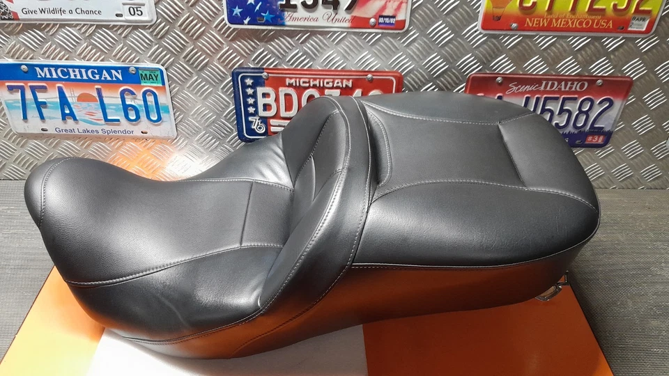 Harley Davidson sella a 2 posti per modelli Touring dal 2009 in poi Electra ecc - Immagine 3 di 4