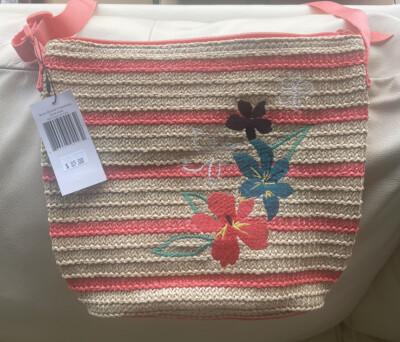 Vera Bradley Straw Bucket Crossbody- Rain Forest Lily Coral used