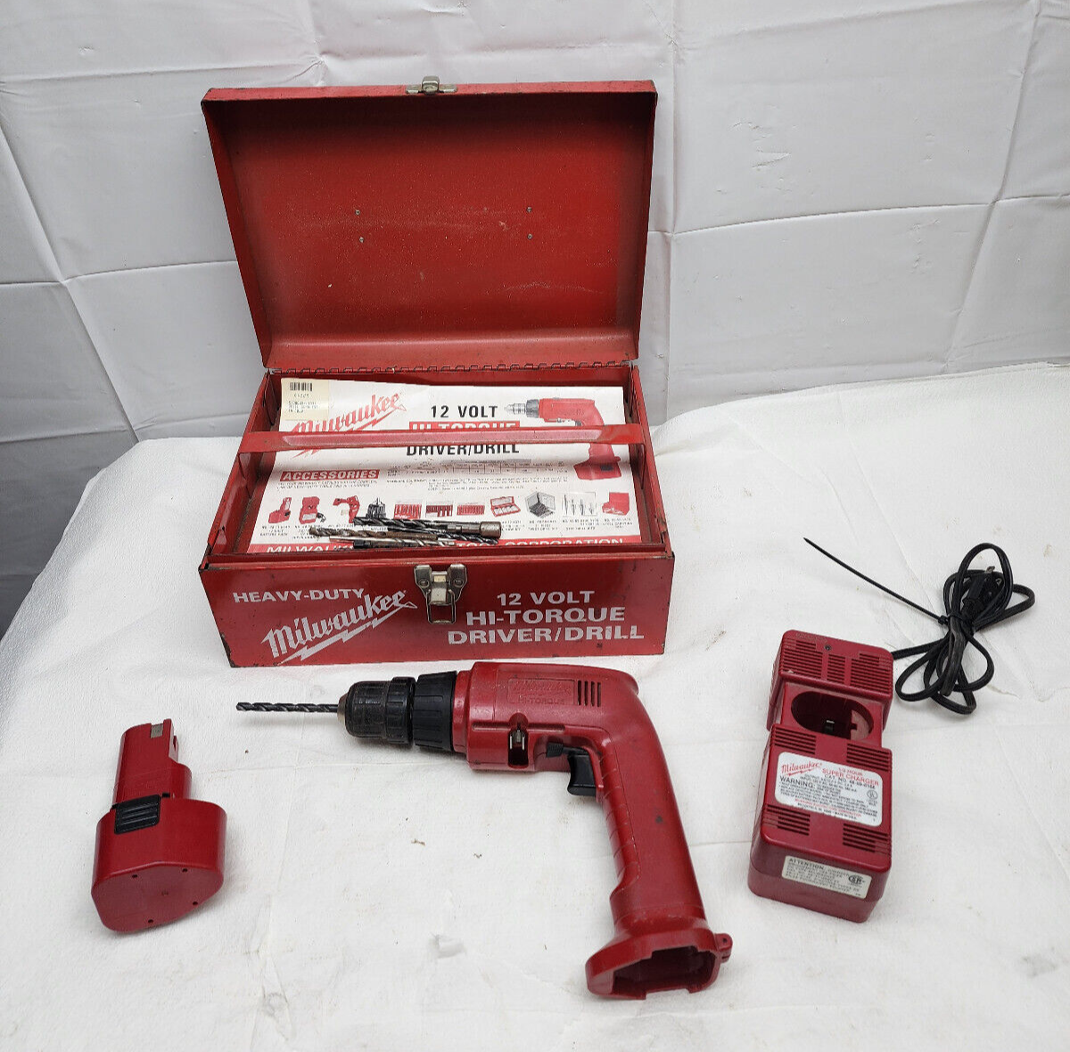Milwaukee 0401-1 12V HI-TORQUE Cordless Drill-1 Battery, Charger